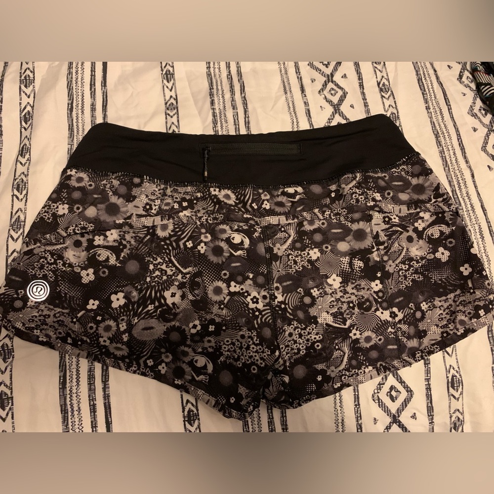 Lululemon seawheeze speed shorts size 6